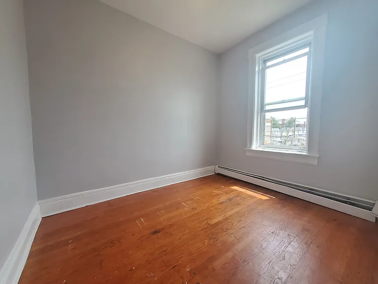 695 Kennedy Blvd #3 — Photo 5