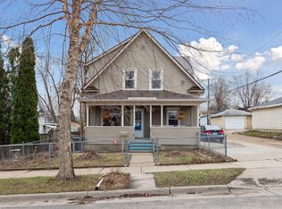 1076 Cook Ave E, Saint Paul, MN 55106