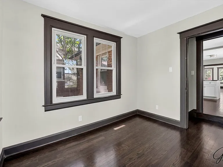1923 W Bethune - James Landy — Photo 12