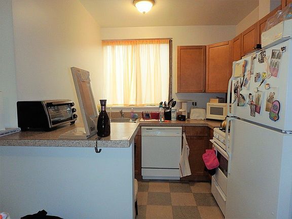 4th image of 4621 28th Ave #2