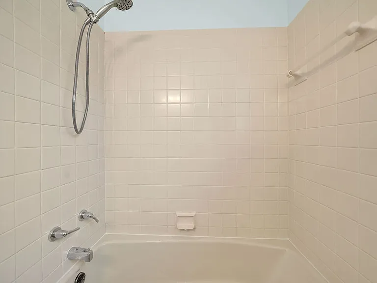 6354 S Austin Ave — Photo 9