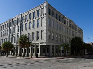 2207 Post Office St APT 201, Galveston, TX 77550