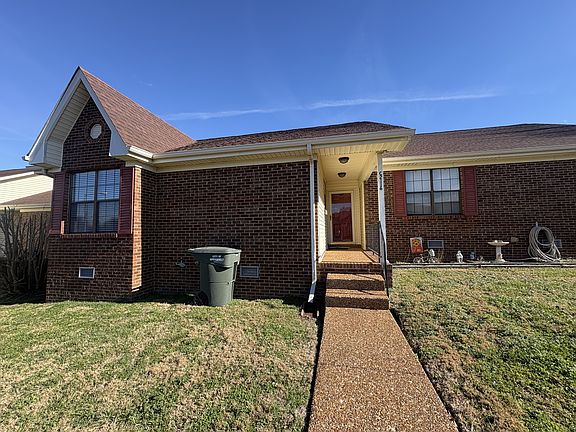 3rd image of 2116 Mockingbird Ln APT C