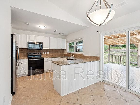 5th image of 14031 Eden Ct