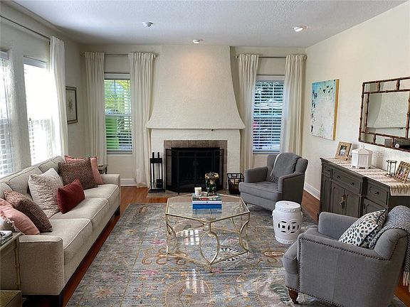 4th image of 3807 W Barcelona St