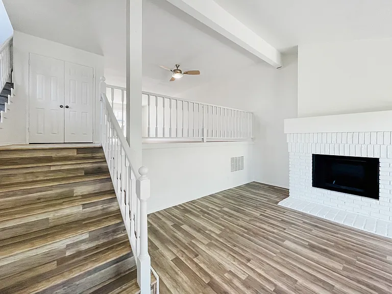 2504 Woodlands Way — Photo 8