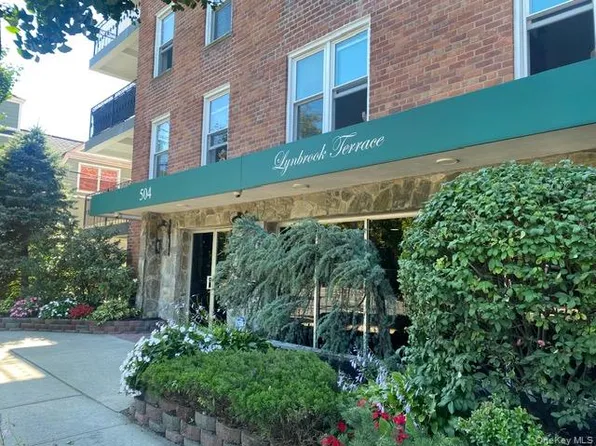 504 Merrick #4M, Lynbrook, NY 11563