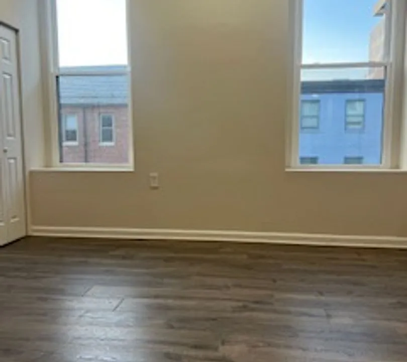 121 West Saratoga Street