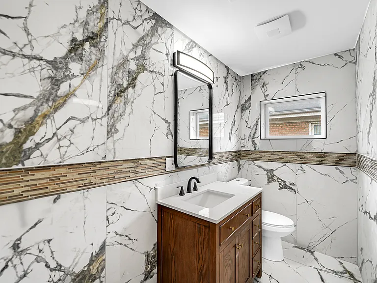 5740 N Lowell Ave #2 — Photo 8