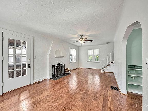 4th image of 5747 Marmion Ln