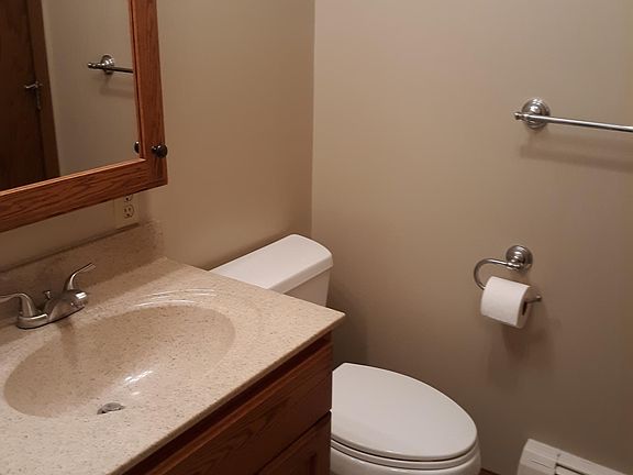 5th image of 352 E Rose St #1A