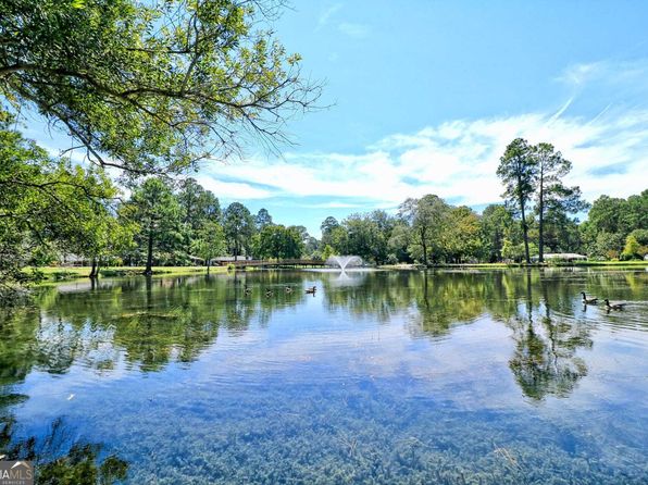 202 S Edgewood Dr, Statesboro, GA 30458
