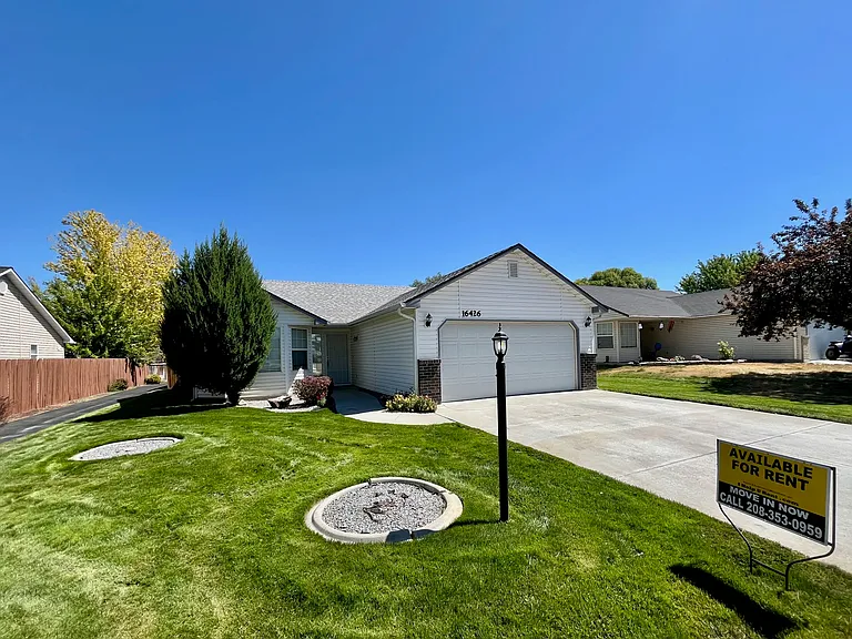 16426 N Asbury Dr — Photo 2
