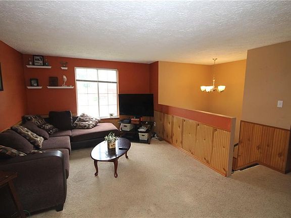 3rd image of 6616 Cordova Ct