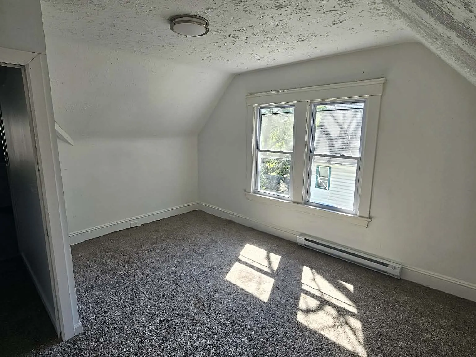1 bed, $750 — Photo 1