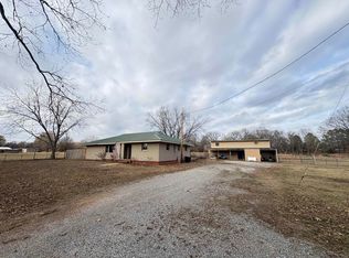 305 Norris Ln, Batesville, AR 72501