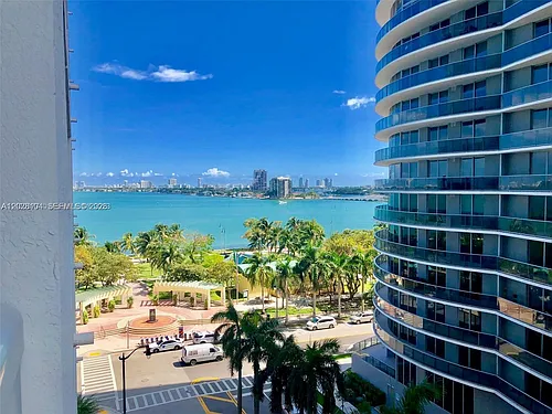 1800 N Bayshore Dr Photo 1