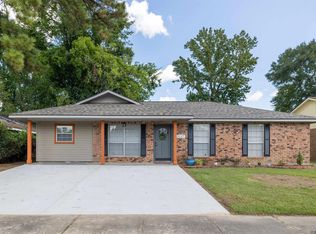 9127 Baronne Dr, Baton Rouge, LA 70810