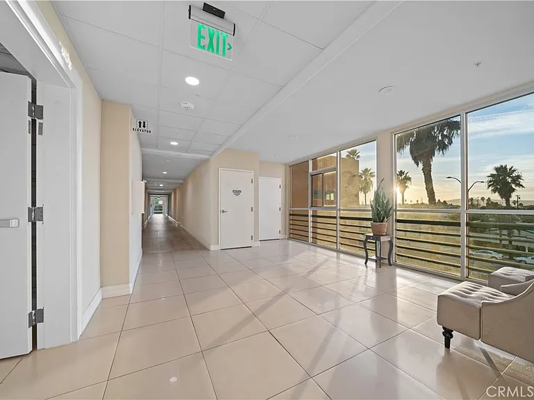 1598 Long Beach Blvd — Photo 27