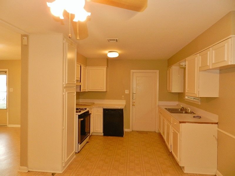 2nd image of 207 Eula Dr