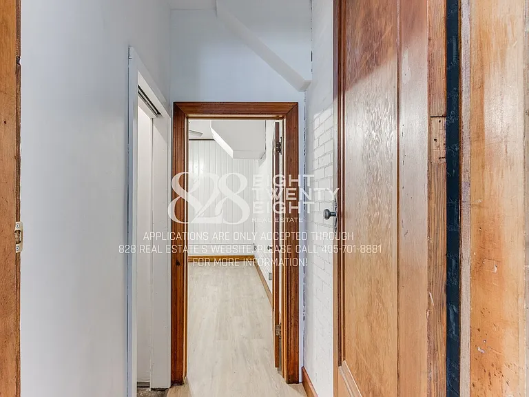 241 Emelyn St — Photo 15