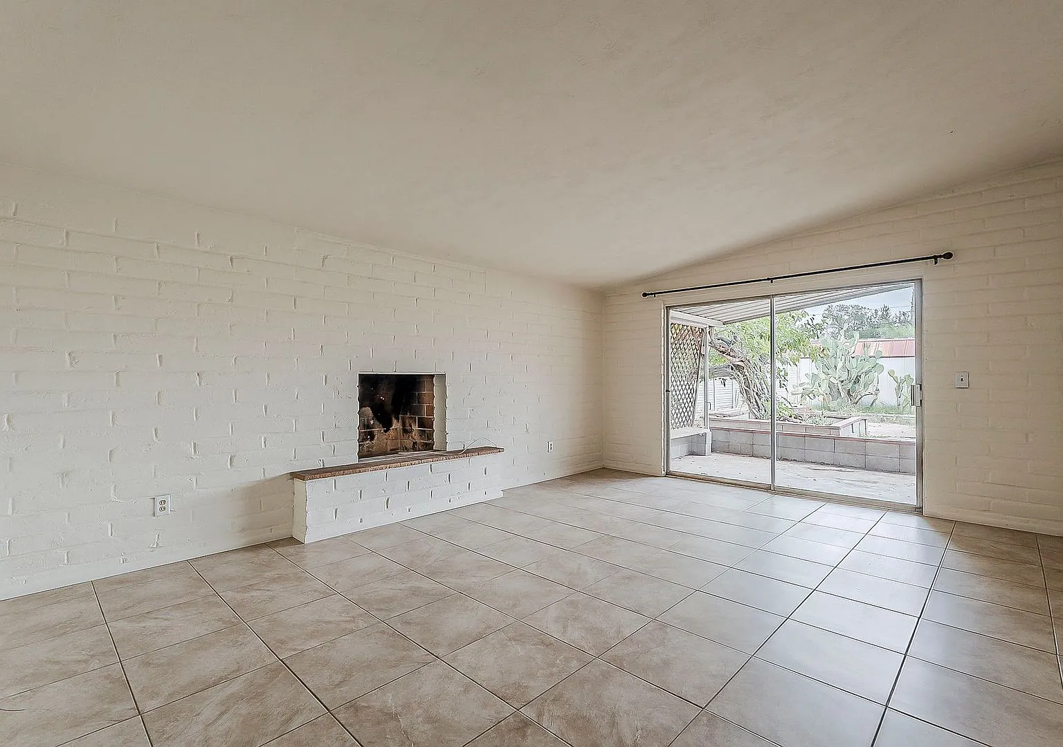 1437 E. Lester St. — Photo 4