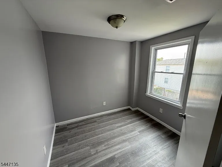 244 S 1st St — Photo 5