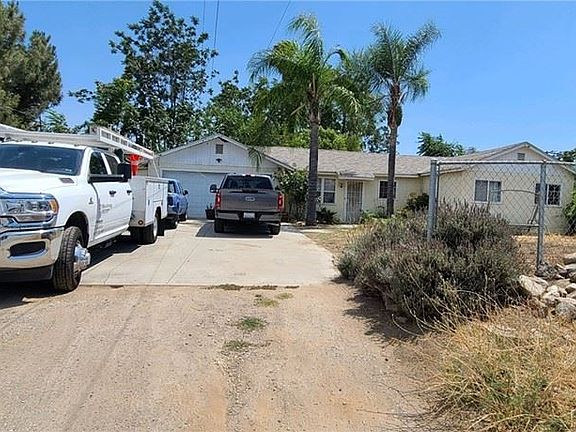 2nd image of 32271 Avenue E