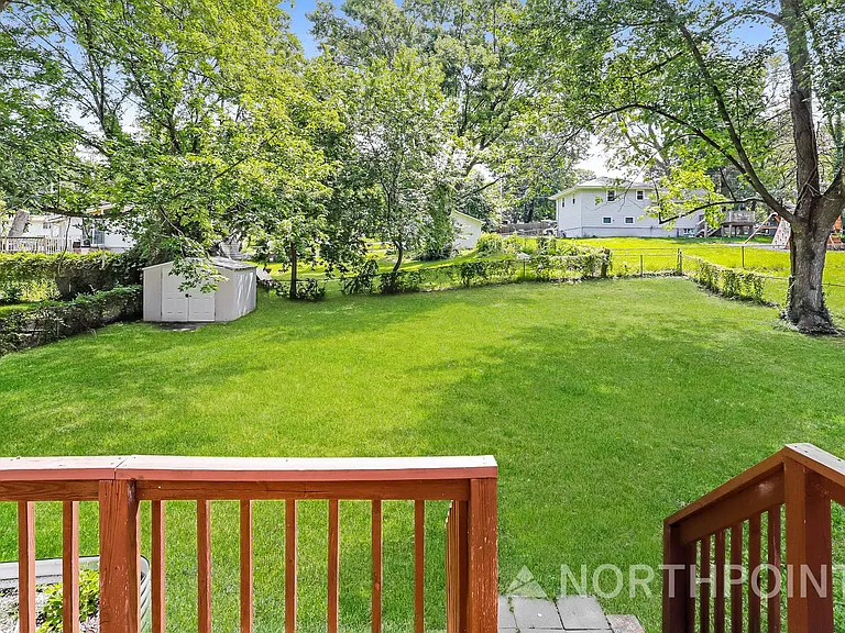 7937 N Jefferson St — Photo 14