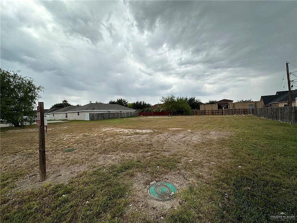 2nd image of 3003 Carson St