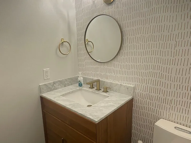 727 Balfe St — Photo 11