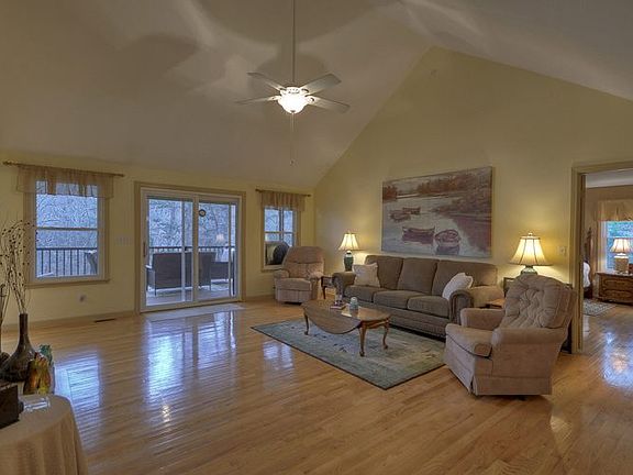 4th image of 468 B M West Dr