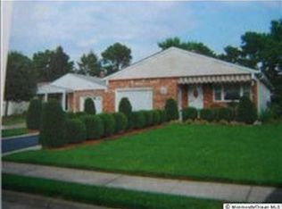18 Lyford Ct, Toms River, NJ 08757