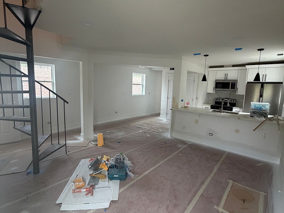 1st image of 1628 W Blackhawk St #2