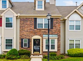 82 Maria Ct #1, Kendall Park, NJ 08824