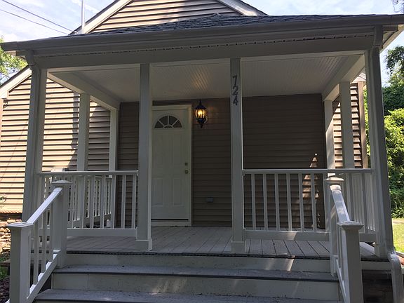 2nd image of 724 Cecil Ave N