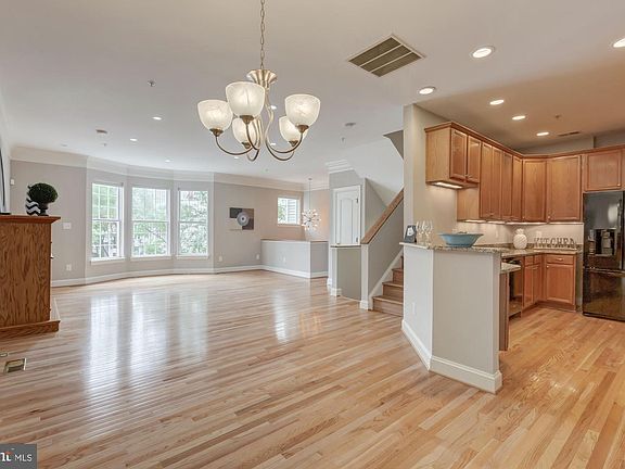 3rd image of 5077 Minda Ct