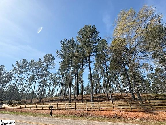 5th image of 330 Berry Rd