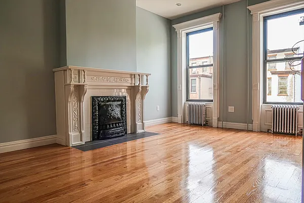 Rented by Level Group | media 2