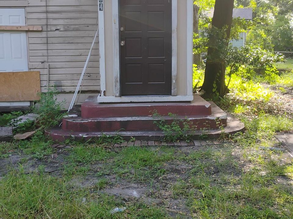 1st image of 1104 Tyler St