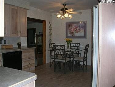 5th image of 73 Hood Dr