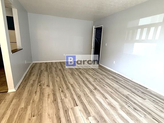 3rd image of 2598 Ferguson Rd APT 3