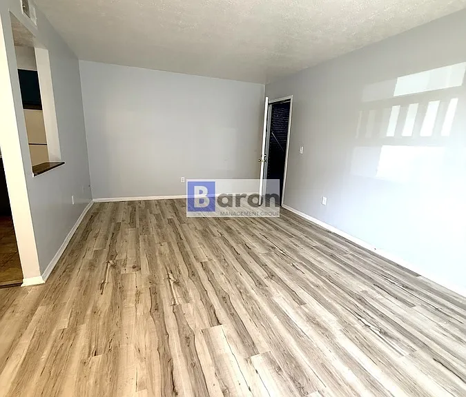 2598 Ferguson Rd #3 — Photo 3