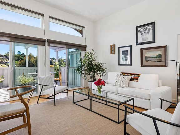3rd image of 9 Greenside Way