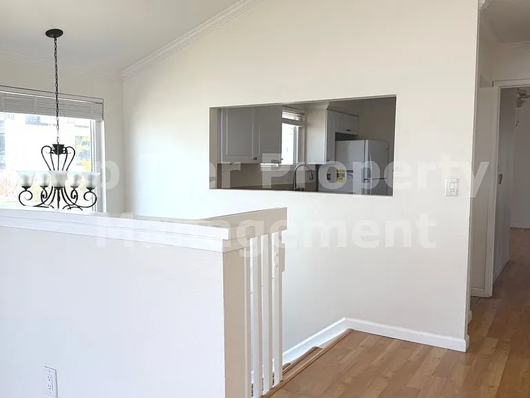 125 Acacia Ave — Photo 14