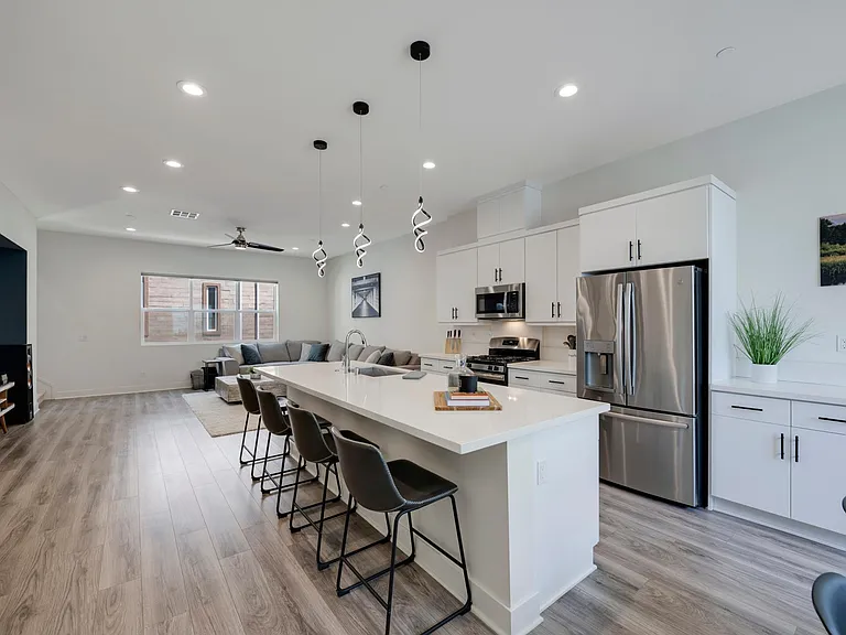 987 E Mason Ln #130 — Photo 18