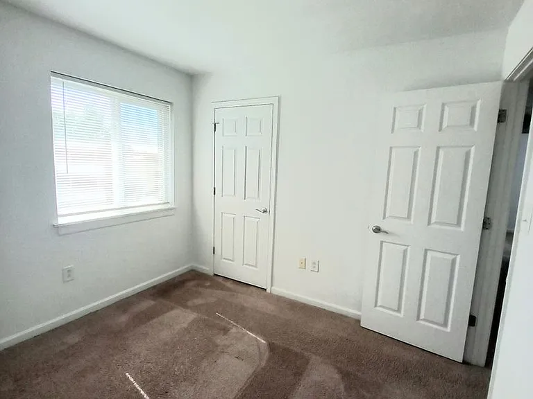 1700-1790 Liberty Ln — Photo 11