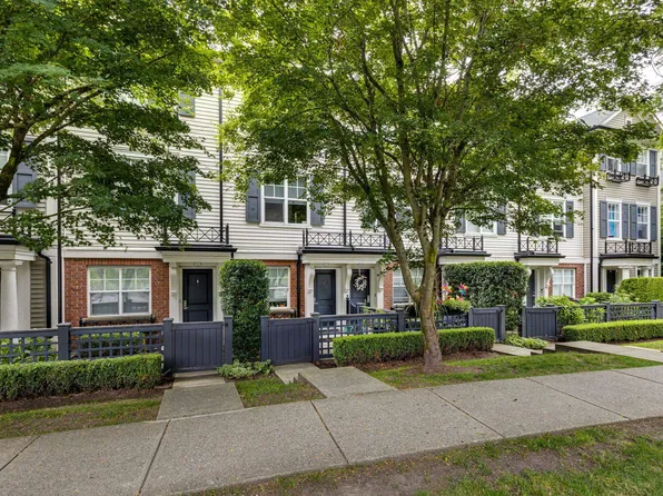 101 Fraser St #53, Pt Moody, BC V3H 0C6