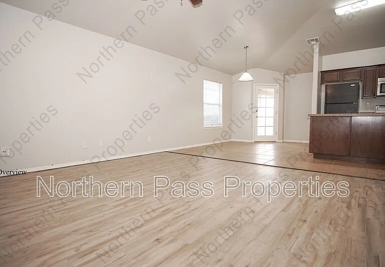 14308 Arabian Point Ave — Photo 2