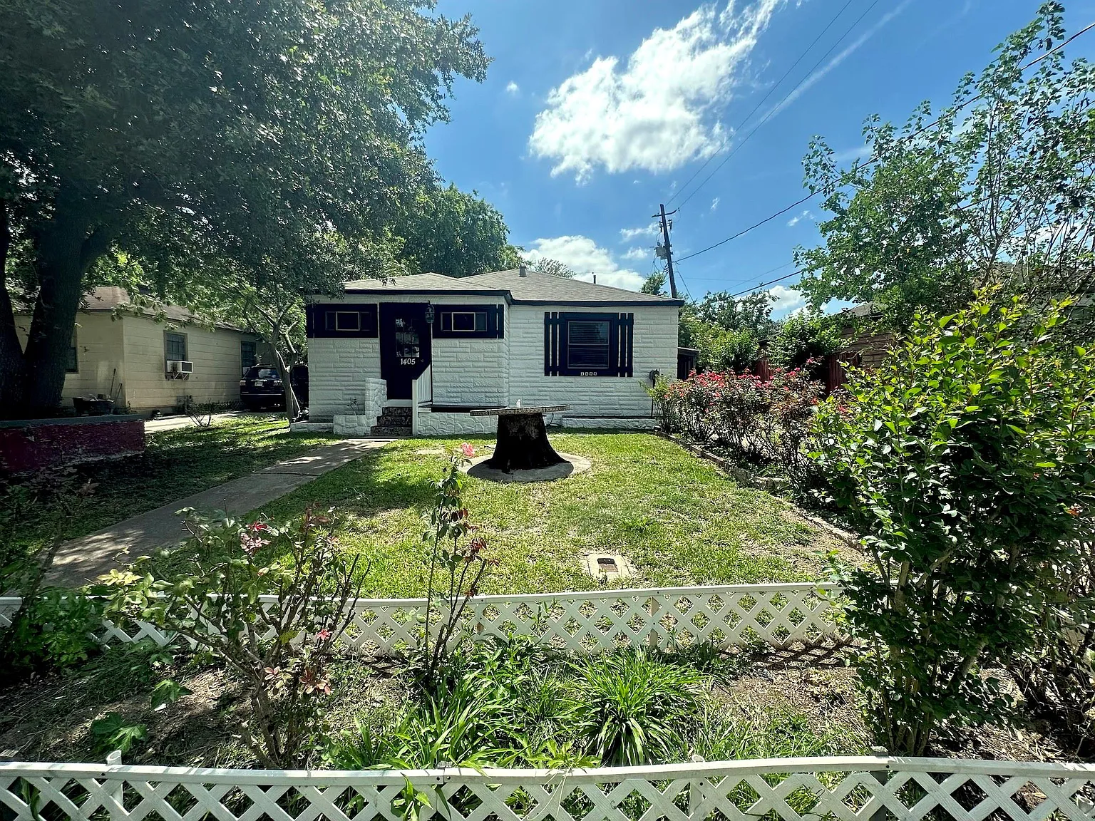 3 bed, 1.5 bath, 1320 sqft, $1,675 — Photo 1